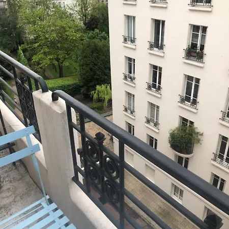 Apartment Avec Balcon Dans Calme Avec Gardien - *