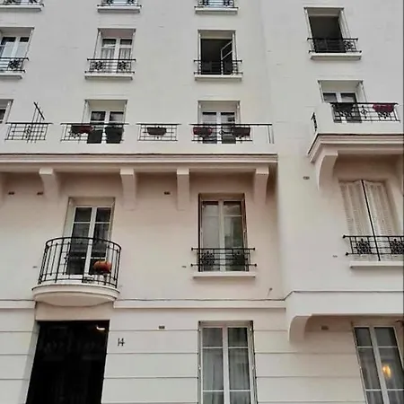 Avec Balcon Dans Calme Avec Gardien - París