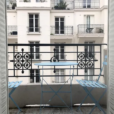 Apartment Avec Balcon Dans Calme Avec Gardien - Paris