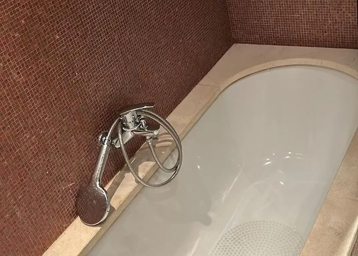 Apartment Au Calme, Avec Balcon, Bail Mobilite Ok *