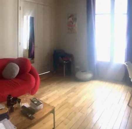 Au Calme, Avec Balcon, Bail Mobilité Ok * Paris